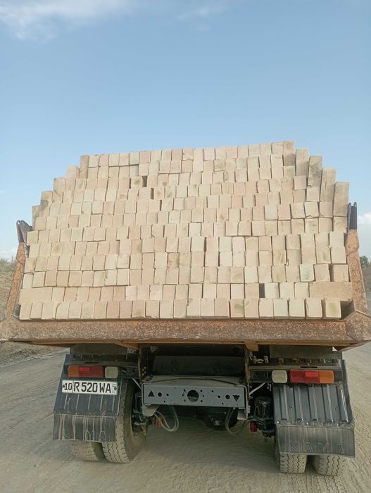 Keramika pishgan g'isht