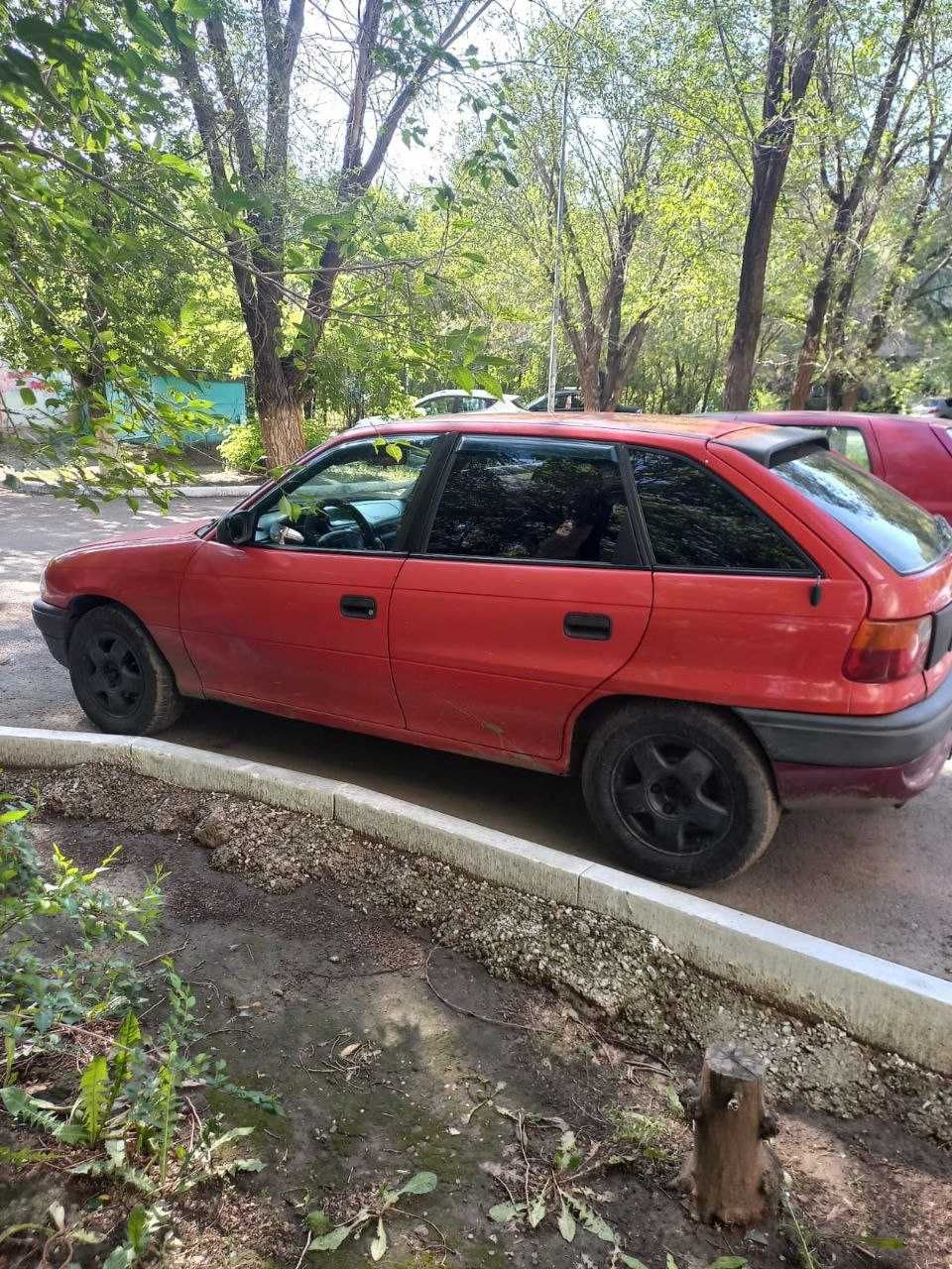 Продаётся Opel Astra с экономичным и надёжным двигателем 1.6