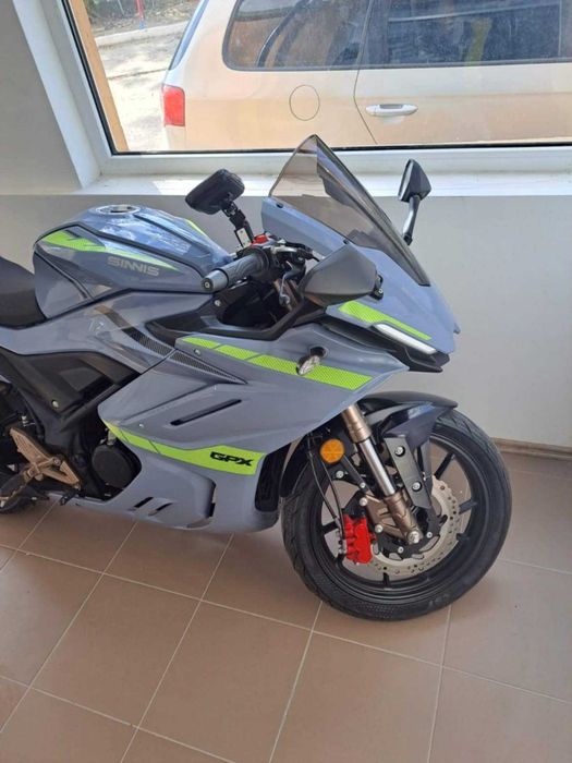 Motor sinnis 125