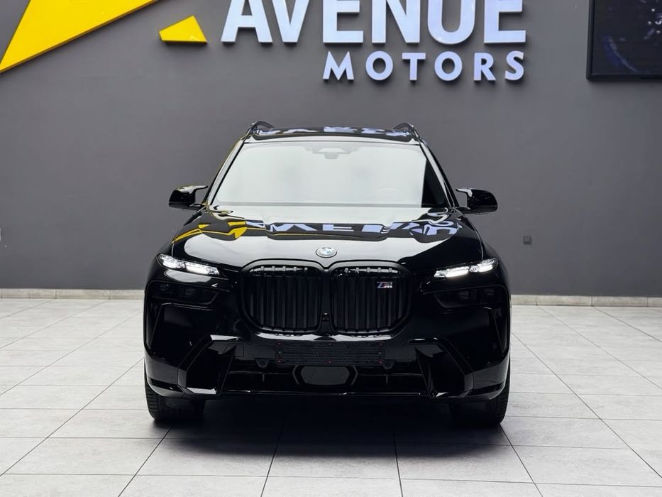 Продается обновленный BMW X7 M60i