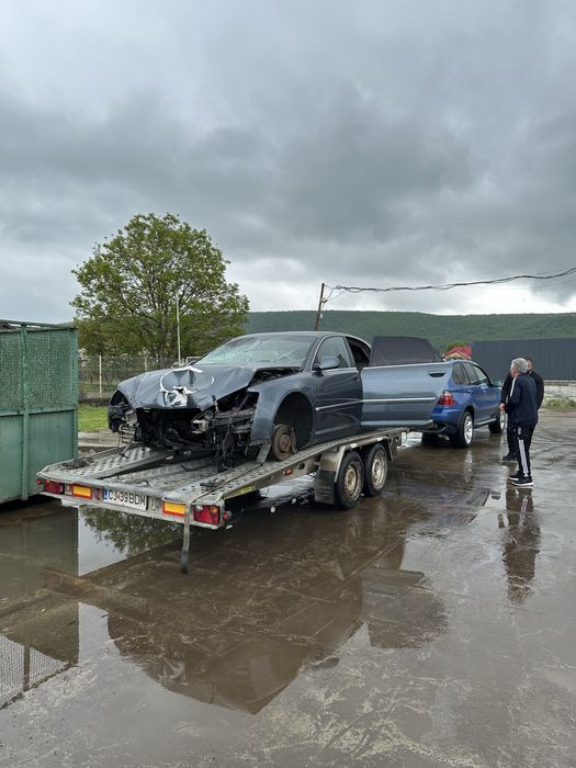 Dezmembrez audi a8 d3