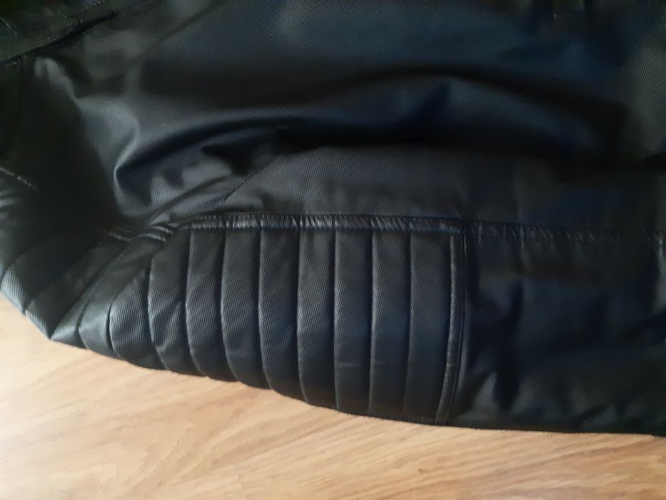 ЧИСТО НОВО ЯКЕ Reserved кожено