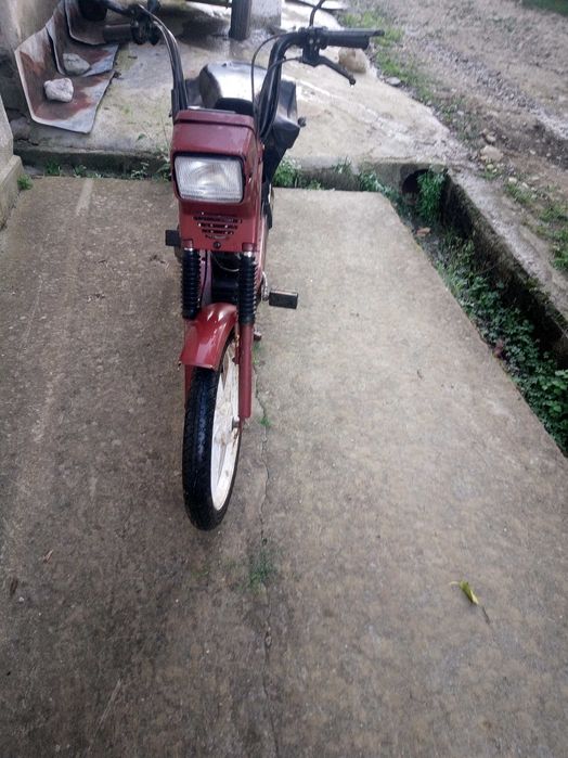 Vând moped gareli