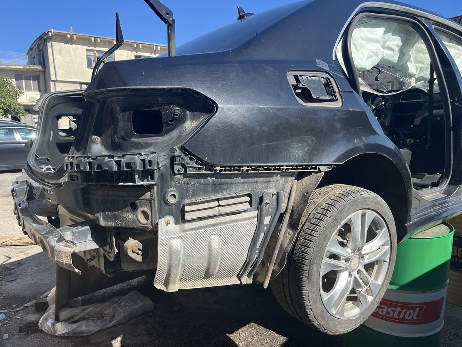 Mercedes-Benz E350 4matic 2014 на части