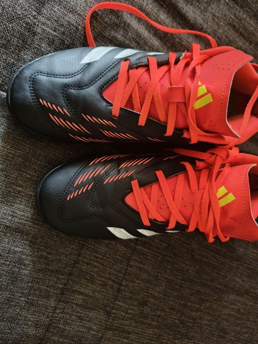 Pantofi sport Adidas Predator 42,5