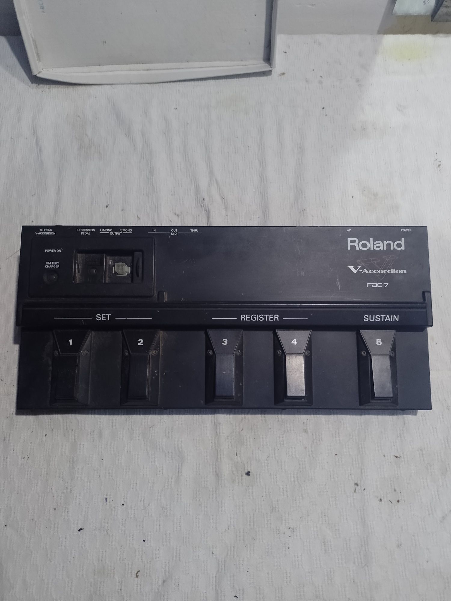 Pedala cu incarcare roland fr7 defecta(de piese)