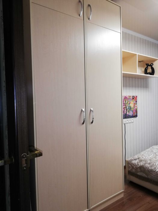 Компактный вещевой шкаф