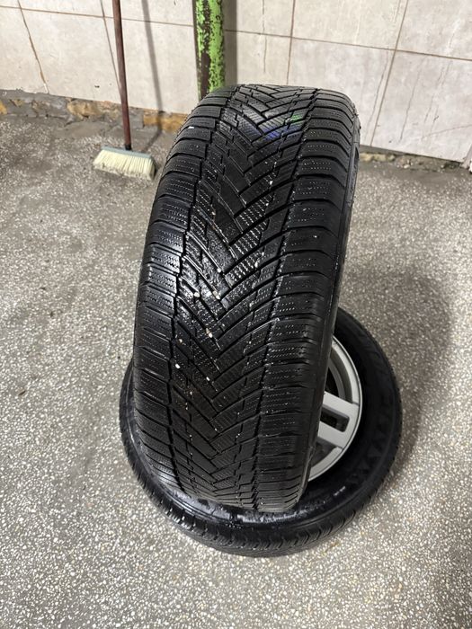 Продавам 16" Джанти Ronal с гуми Tracmax 205/55/16 dot 22