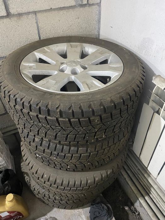 Продам зимние колеса на титановых дисках