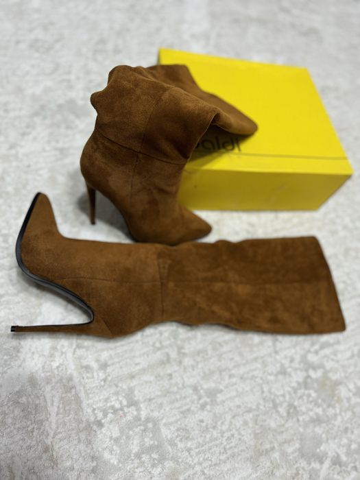 Продам демисезонные  сапоги