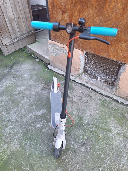 Se vinde trotineta electrica xiaomi urgenttttt!