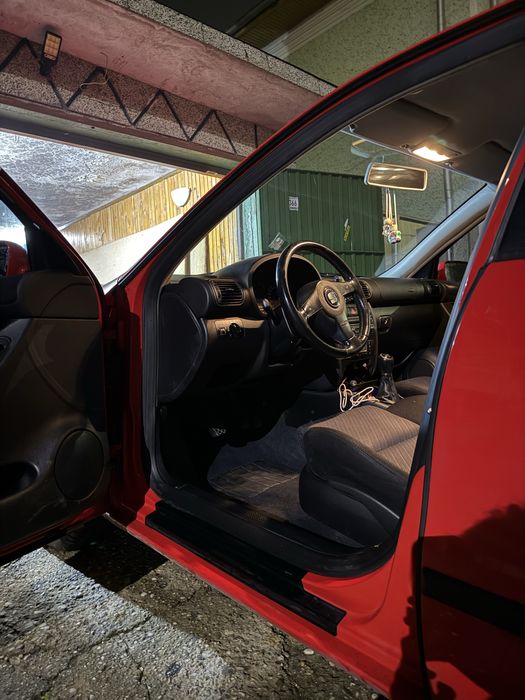 Продава се сеат леон!!