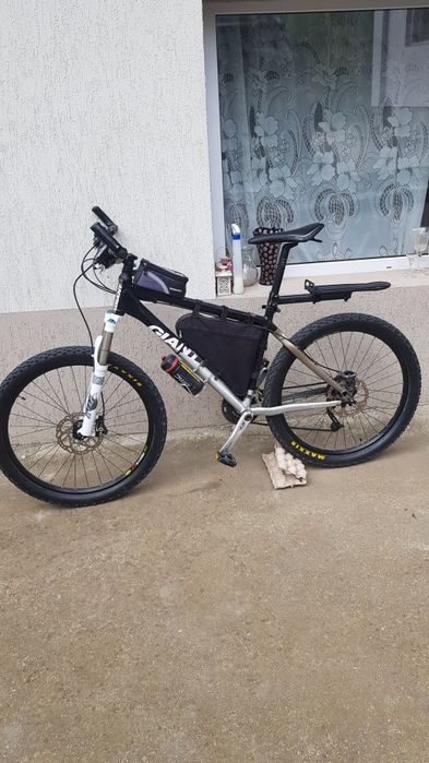 Vand bicicleta GIANT de top