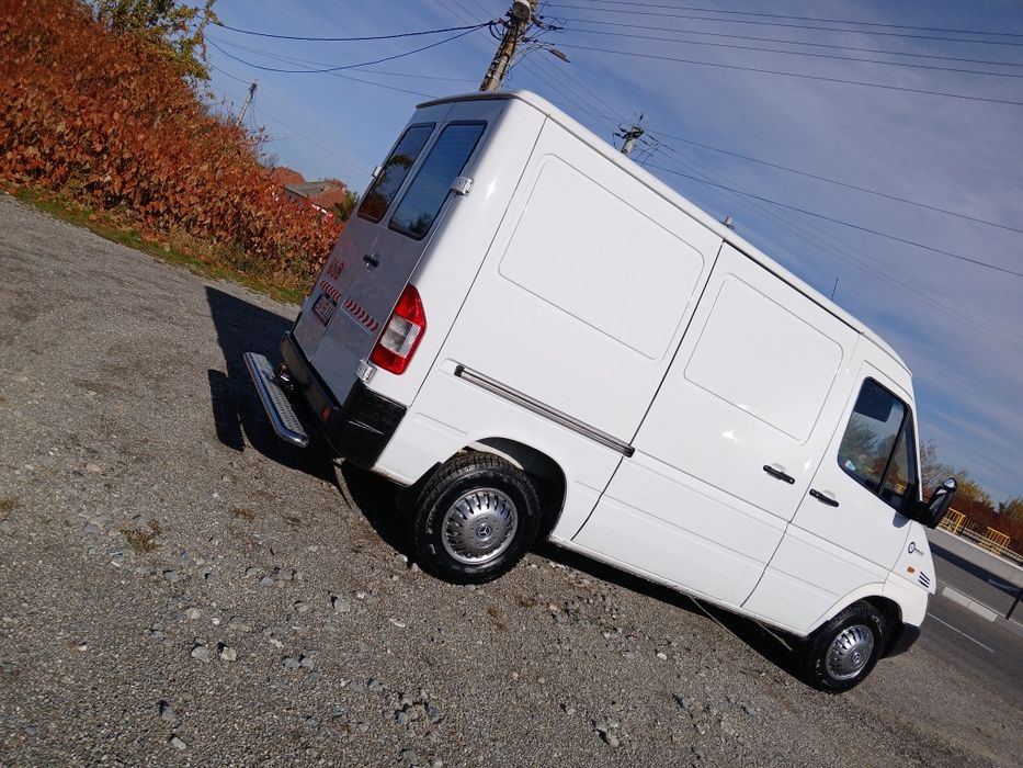 Vând Mercedes sprinter