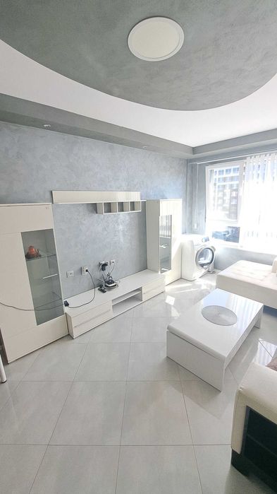 Дава се под наем Двустаен апартамент в София, Гоце Делчев - 60 кв.м за 612 € - Снимка #2