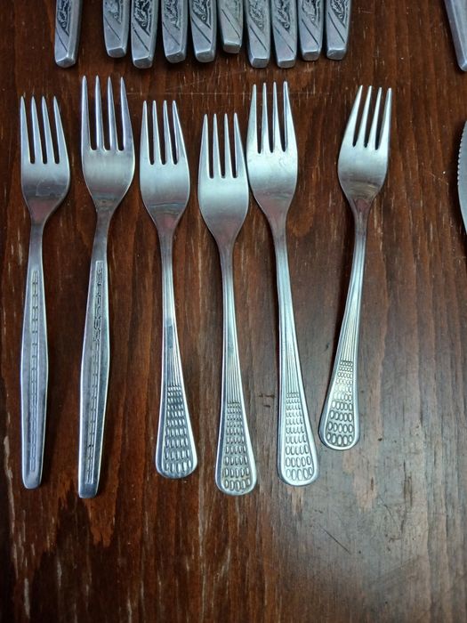 Прибори за хранене 28 броя