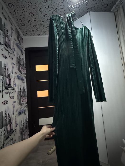 Продам платья 42-44