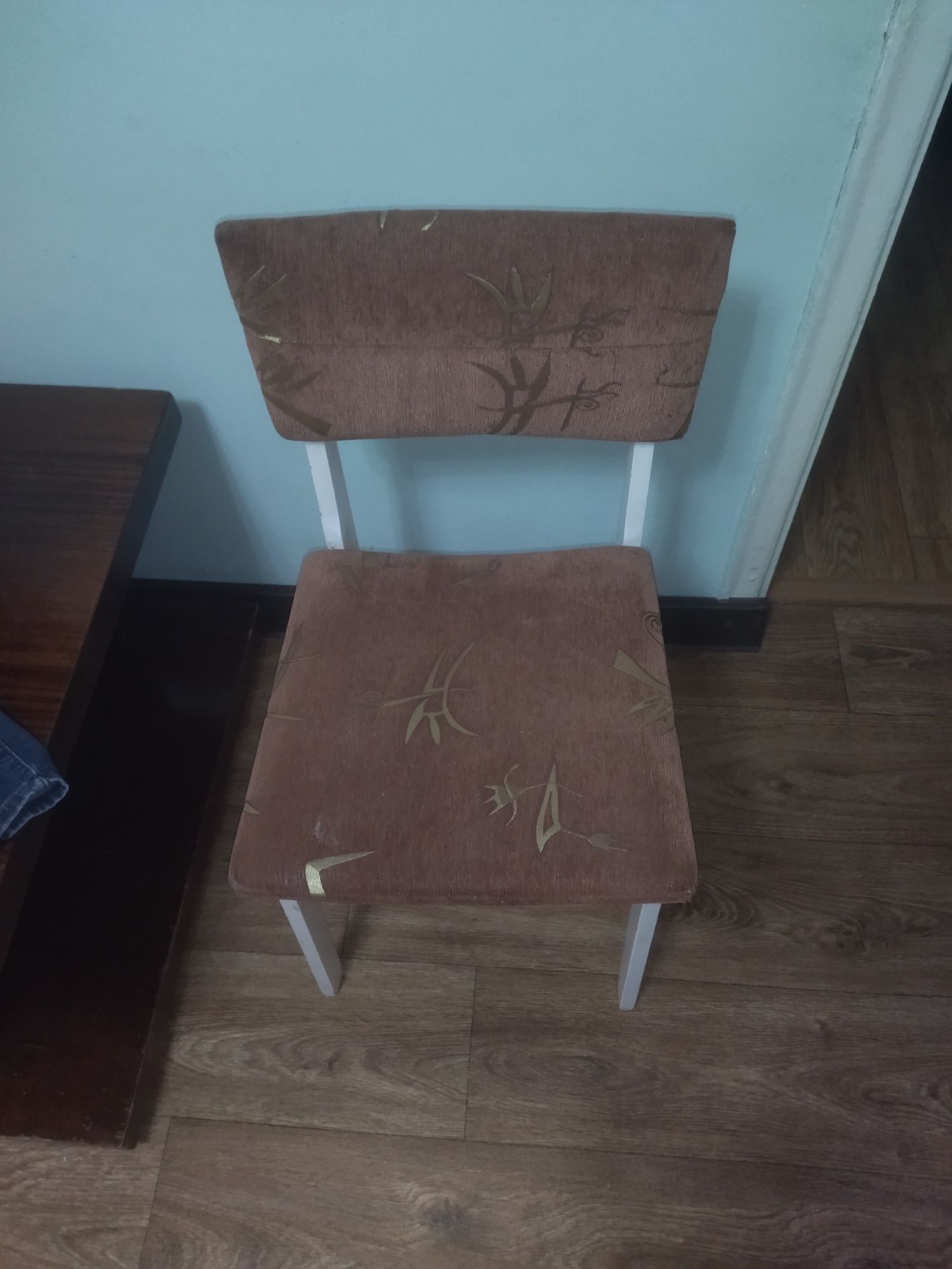 Продаю румынский стул
