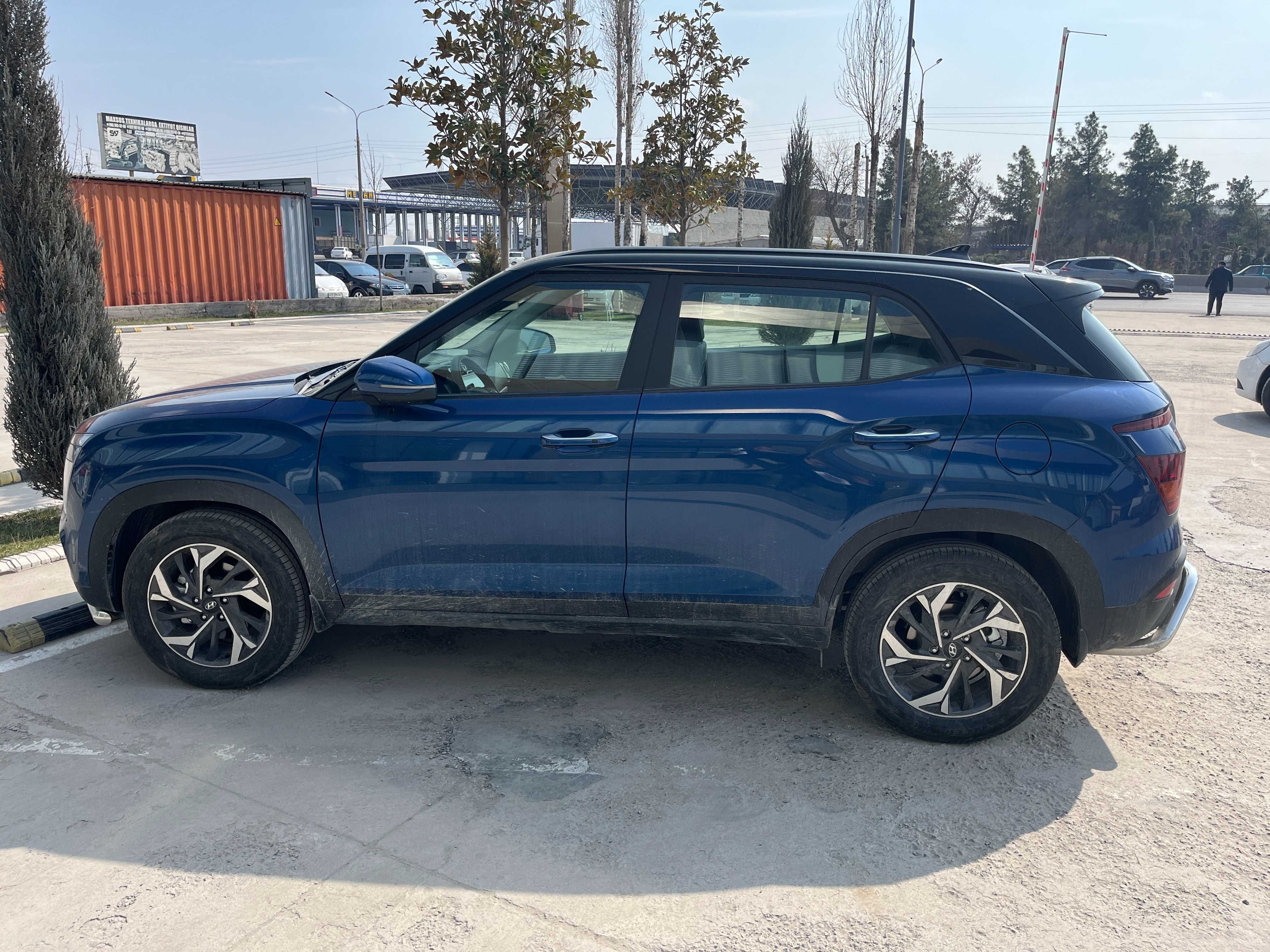 Hyundai Creta 2022 (почти новая)