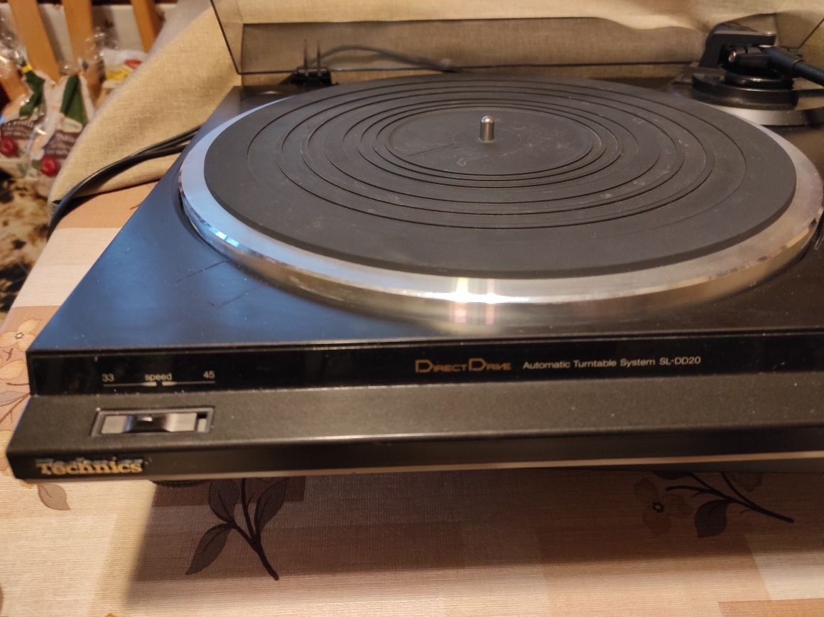 Грамофон Technics SL-DD20