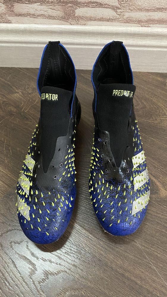 Футбольные бутсы adidas predator р.38