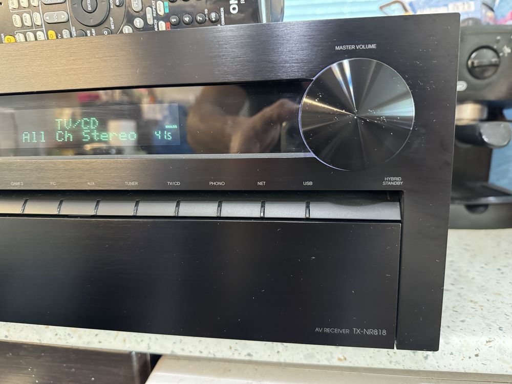 Onkyo TX-NR818 Качествен ресивър