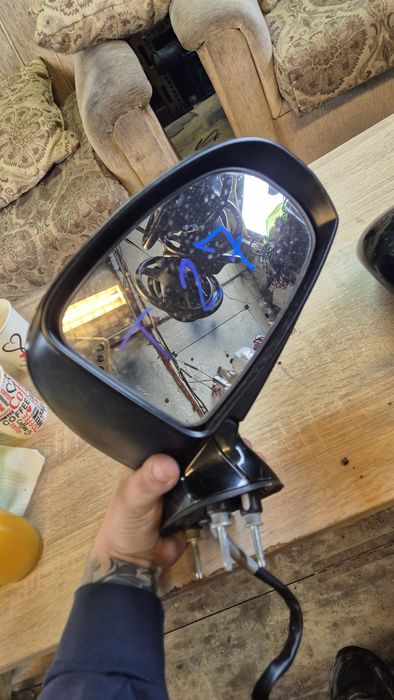 Оригинални Ел.Огледала за Тойота Авенсис  Т27 2008- 2012г