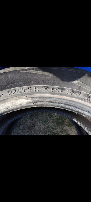 225 55 R19  Две зимни гуми
