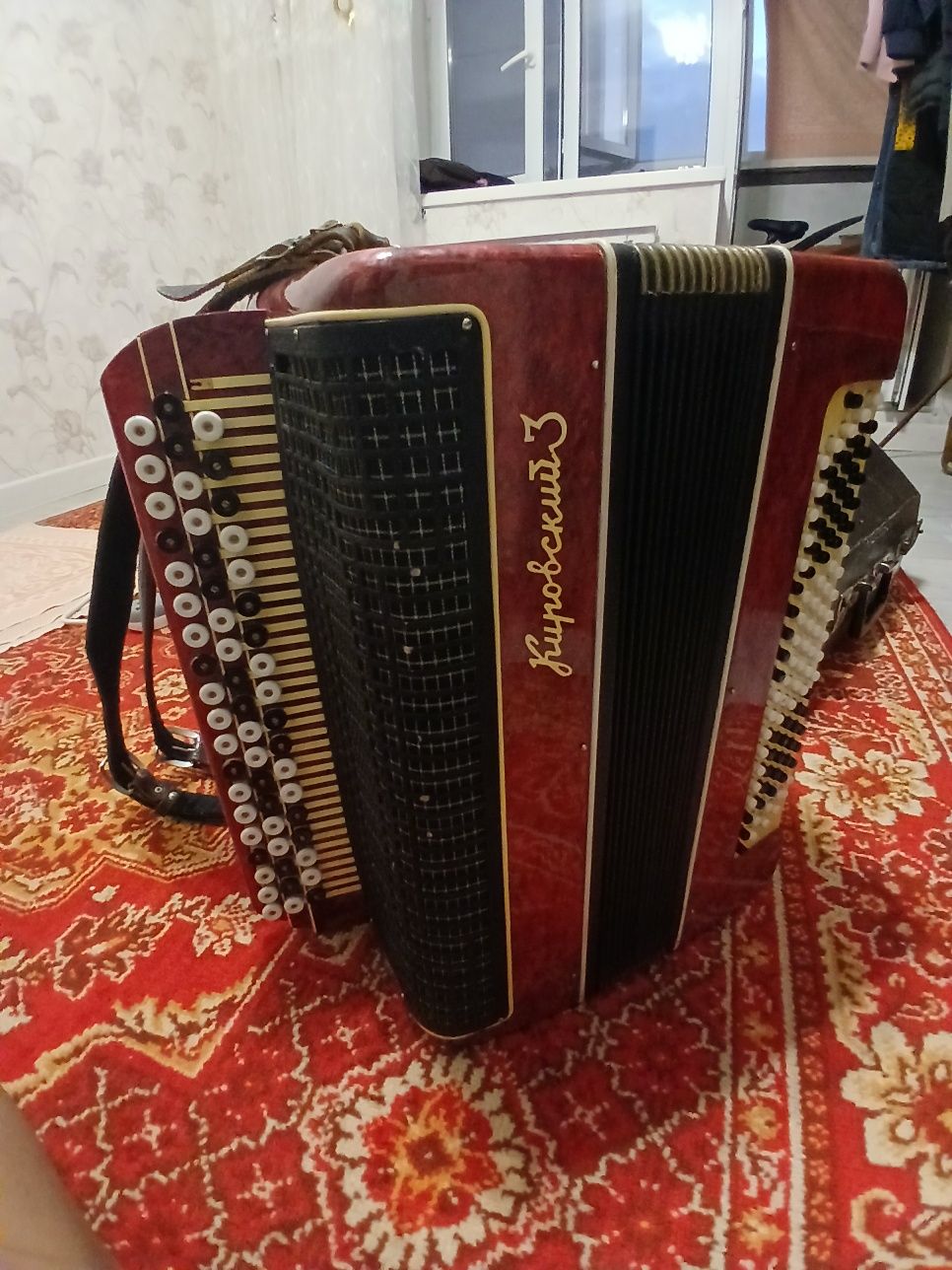 Продаётся баян в хорошом состояний только нету 1кнопки