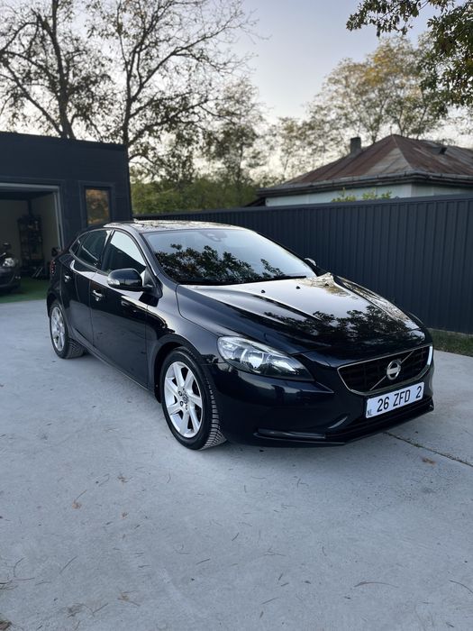 Volvo V40 2013 - 1.6 hdi / Istoric Volvo