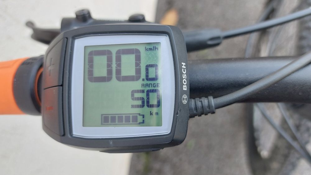 Bicicleta electrica Cube bosch cx4