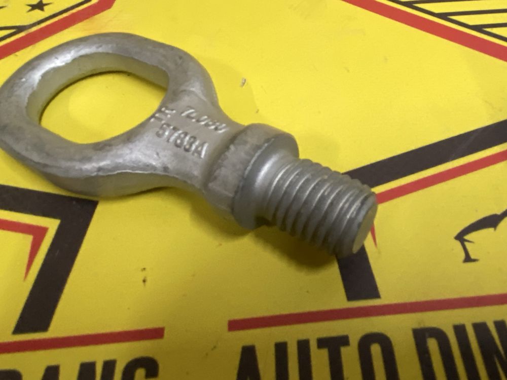 Cârlig cui tractare remorcare OEM VW Amarok 2H S6 Touareg 7L