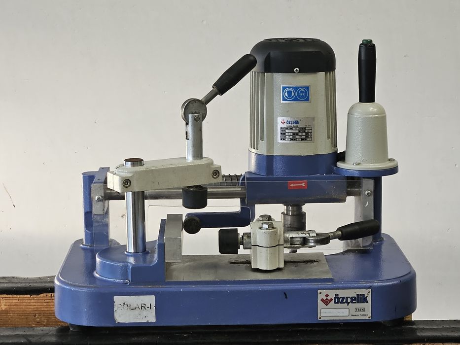 Челна фреза за дограма