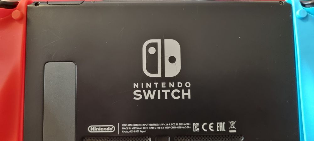 Nintendo Switch – stare foarte bună, folosit puțin