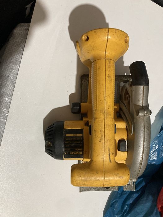 Fierastrau Circular Dewalt DW 936 doar corp