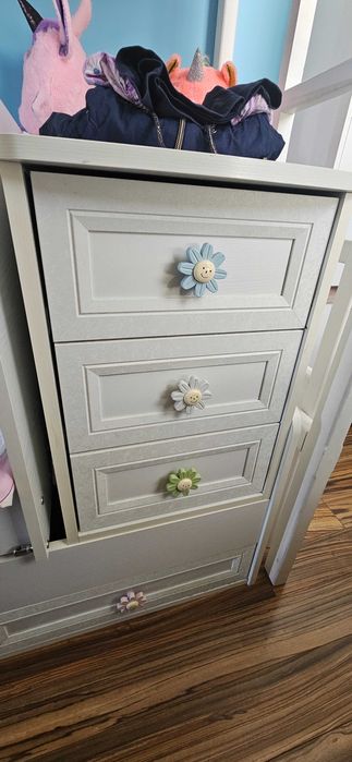 Продавам скрин за детска стая