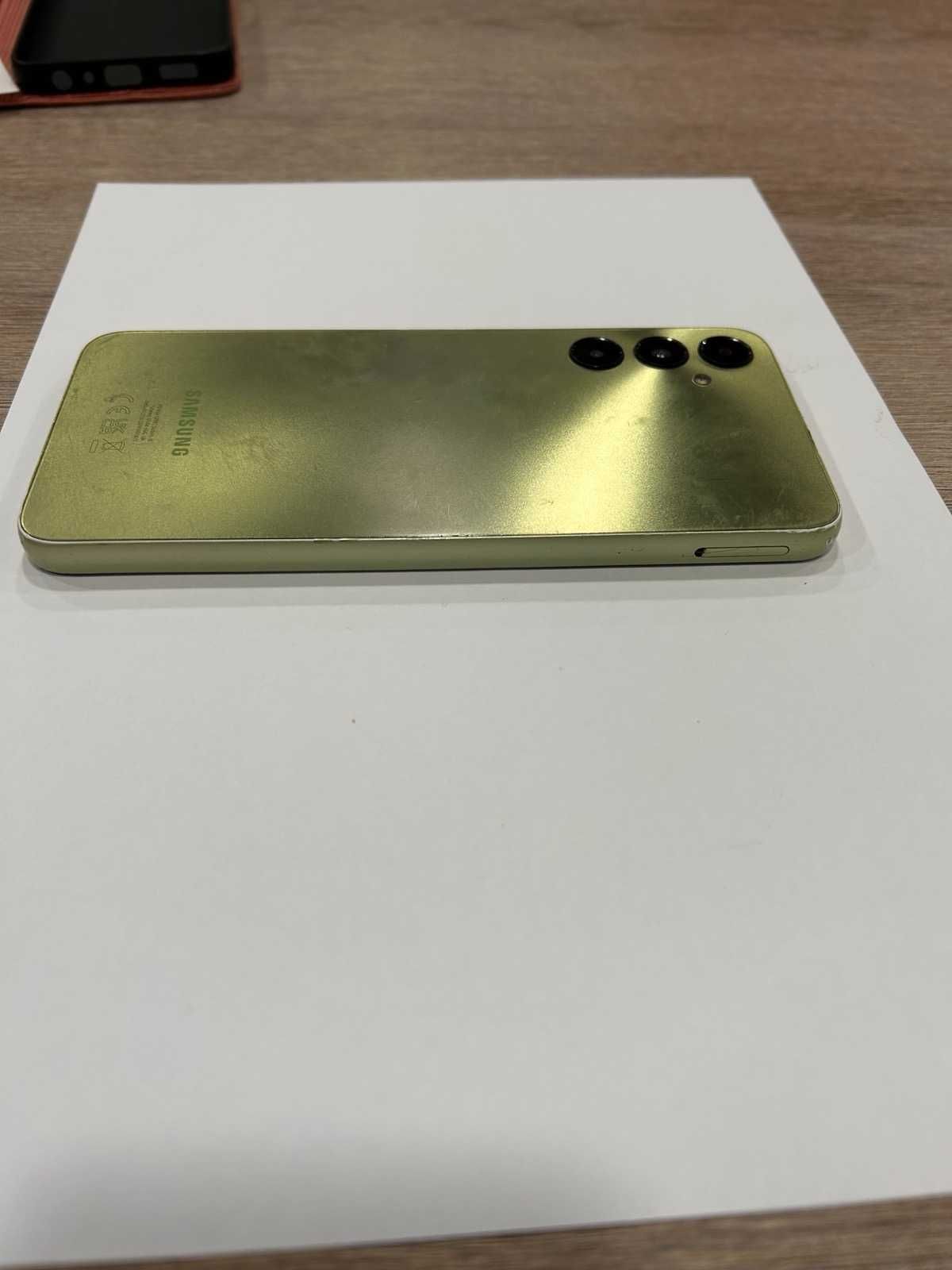 Продавам Samsung Galaxy A05s