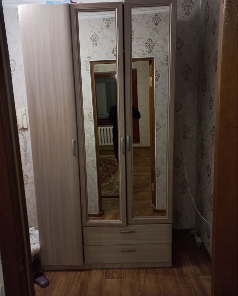 Шкаф 3-х дверный