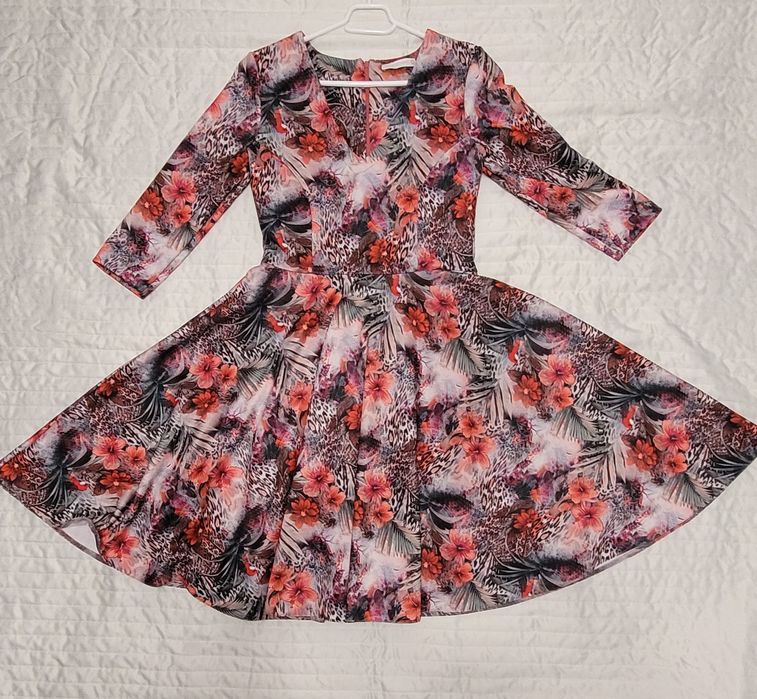 Rochie casual potrivită pentru perioada rece