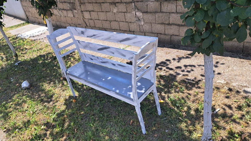 Băncuțe de vînzare