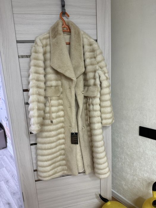 Новая эко шуба, легкая, стильная экошуба