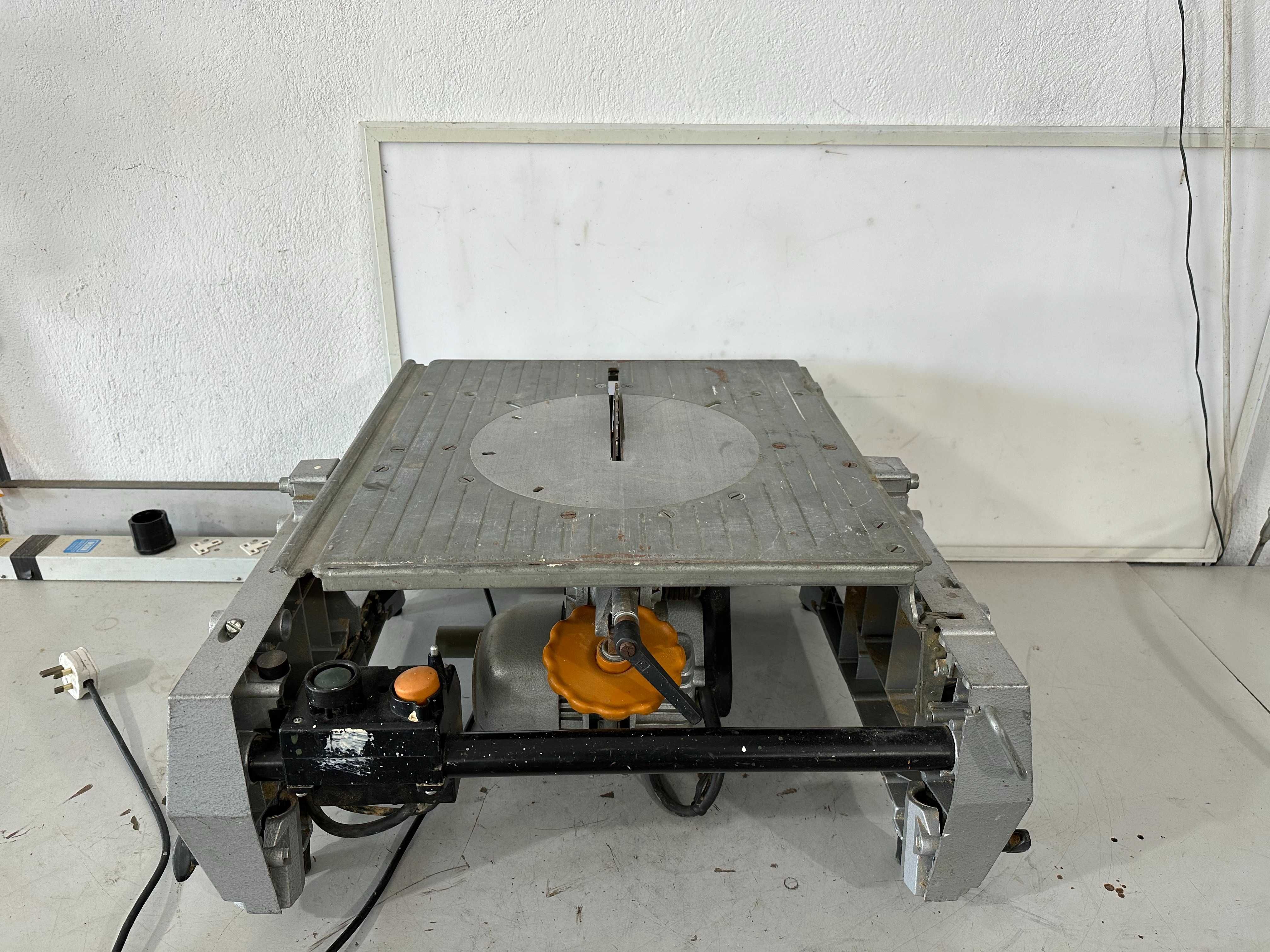 Циркуляр - Elu 1100 W