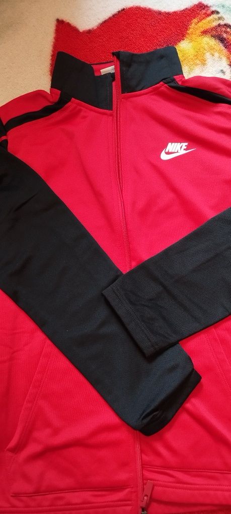 Оригинален анцунг Nike
