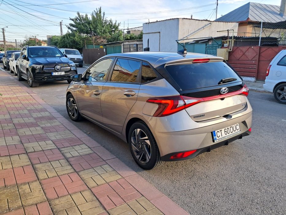HYUNDAI I20 //  13.350 € /  2021  //  13 .000 KM / / Model -  Led Line