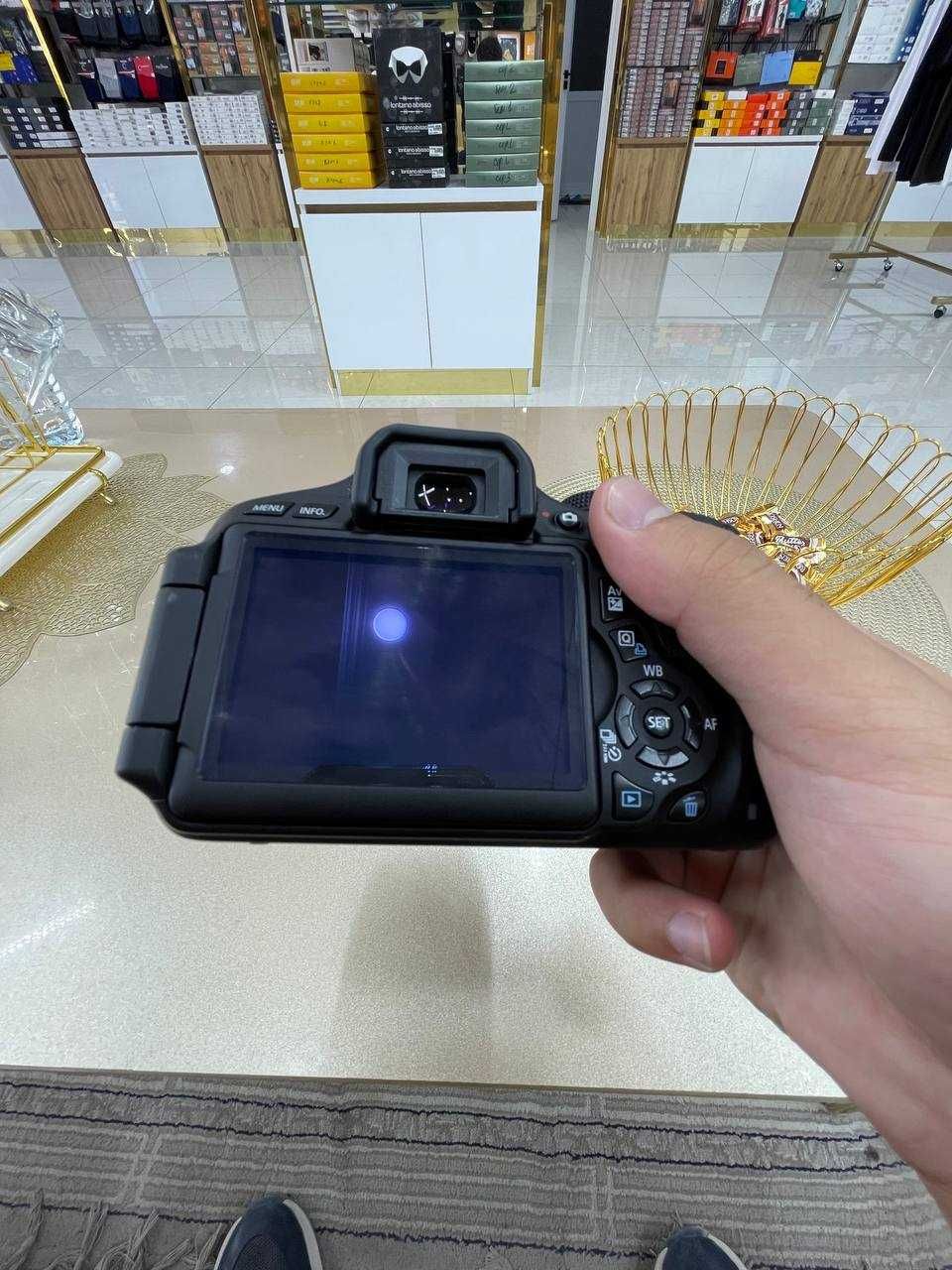 Фотоаппарат Canon EOS 600D