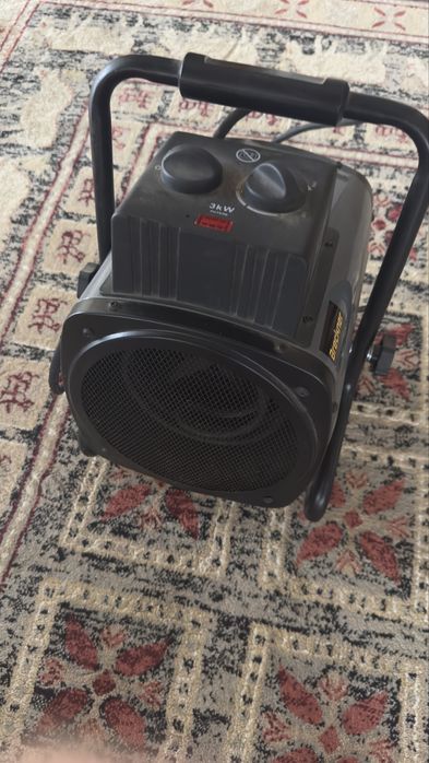 Aerotermă electrică portabilă