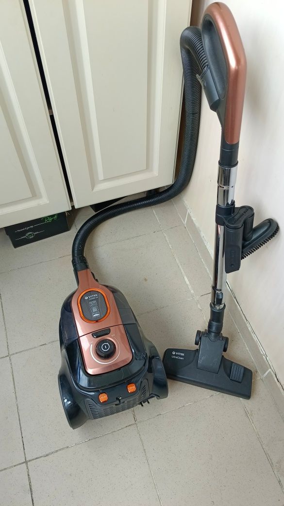 Пылесос Vitek 2000w