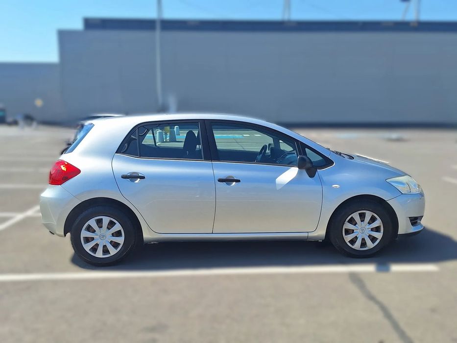 Toyota Auris Primul proprietar, baterie noua, stare perfecta, cu reviziile la zi