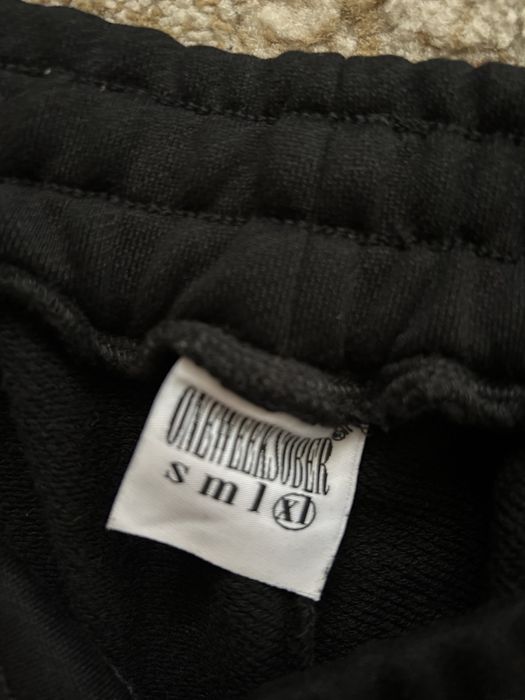 vand urgent pantaloni oneweeksober