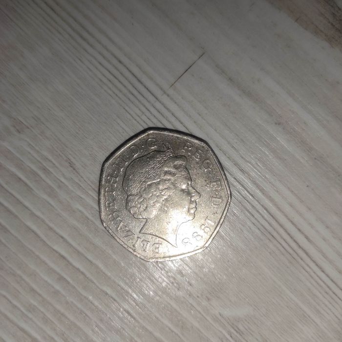 Monedă antica 50 pencle  ELIZABETH II  1998
